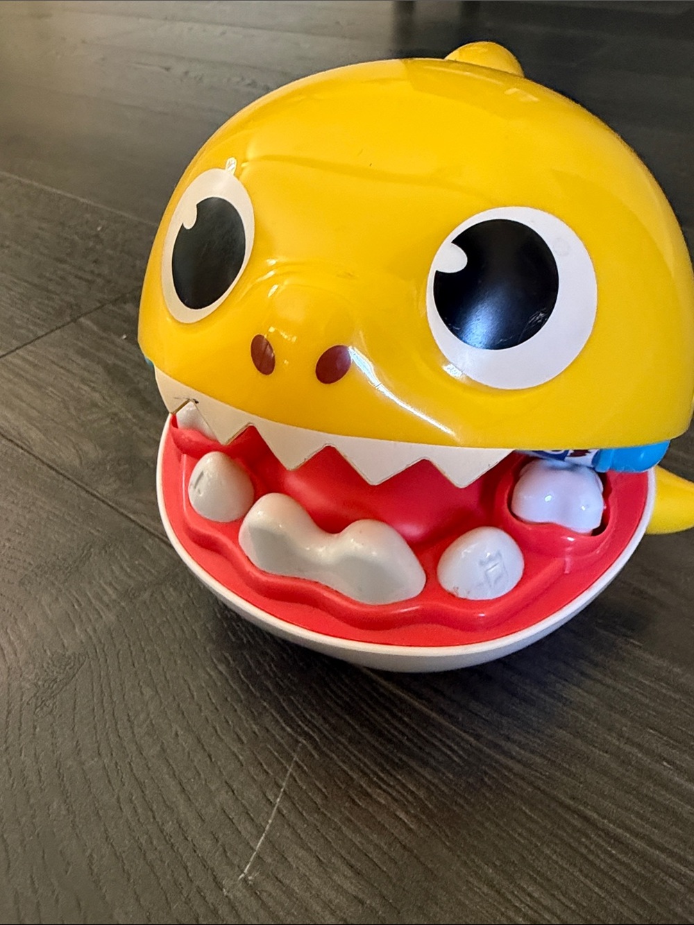 Baby shark toy with brush